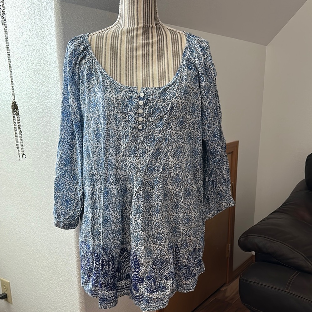 Dress Barn Blue and White Smocked 3/4 Sleeve Blouse